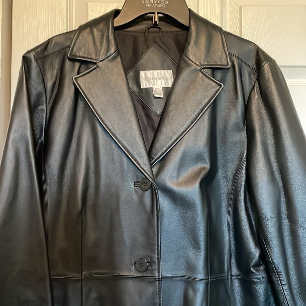 Women’s XL Worthington black leather coat/blazer-collar 3 button-front pockets
